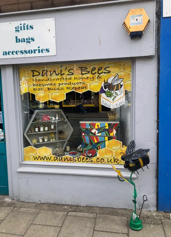 Dani's bees store front'